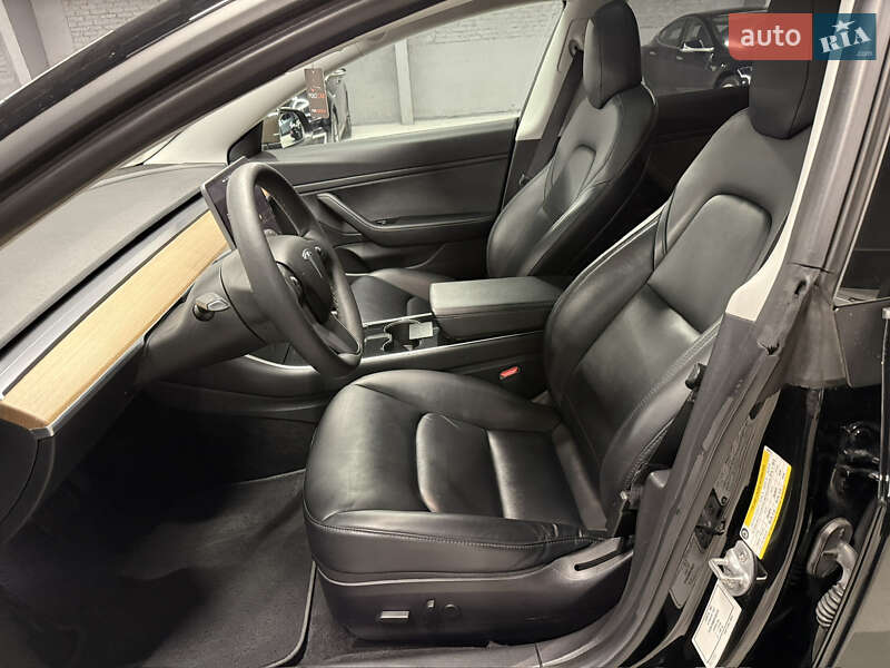 Седан Tesla Model 3 2019 в Владимире