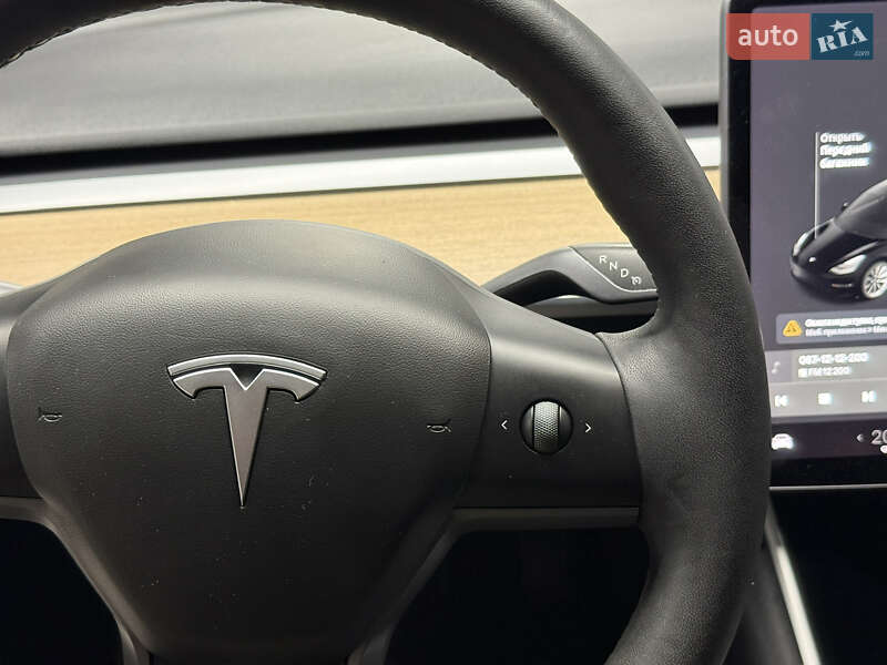 Седан Tesla Model 3 2019 в Владимире