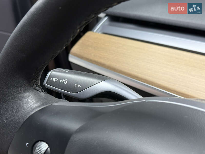 Седан Tesla Model 3 2019 в Владимире