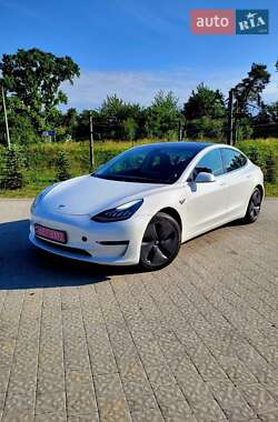 Седан Tesla Model 3 2019 в 