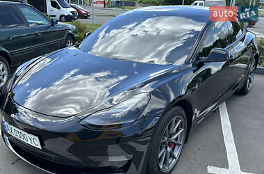 Седан Tesla Model 3 2021 в 