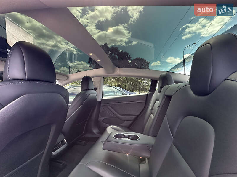 Седан Tesla Model 3 2021 в Харькове