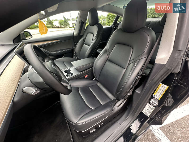 Седан Tesla Model 3 2022 в Києві