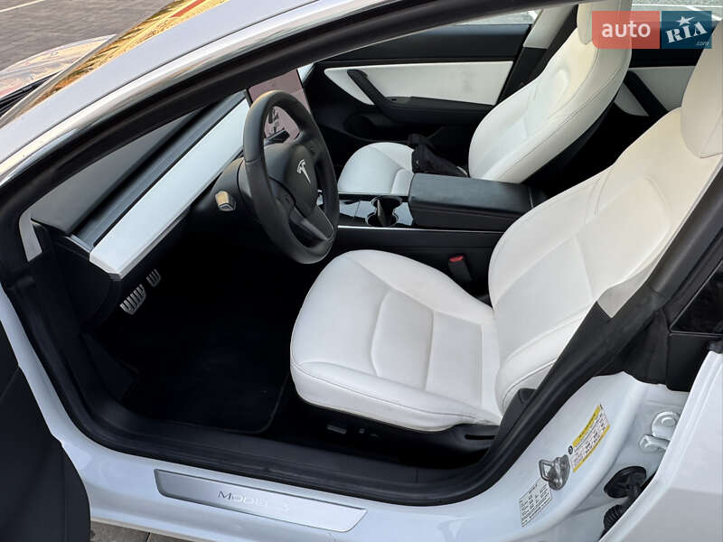Седан Tesla Model 3 2019 в Луцке фото 30 Седан Tesla Model 3 2019 в Луцке