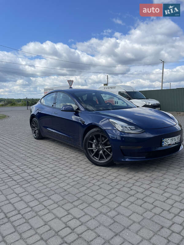 Седан Tesla Model 3 2018 в 