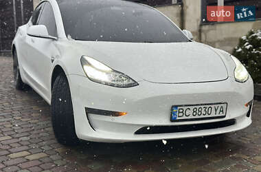 Седан Tesla Model 3 2019 в 