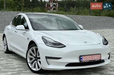 Седан Tesla Model 3 2019 в 