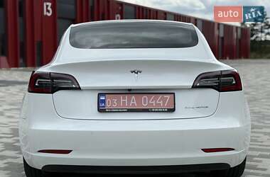 Седан Tesla Model 3 2019 в 