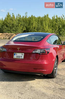 Седан Tesla Model 3 2020 в 