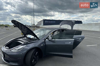 Седан Tesla Model 3 2018 в 