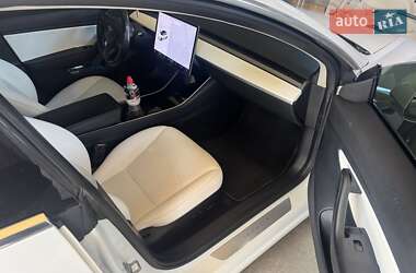 Седан Tesla Model 3 2018 в 