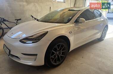 Седан Tesla Model 3 2018 в 