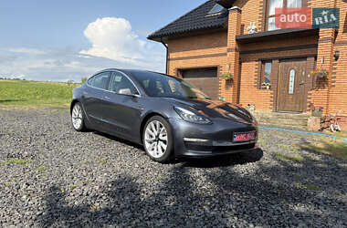 Седан Tesla Model 3 2018 в 