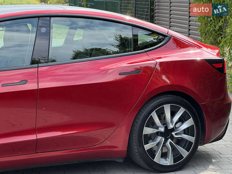Седан Tesla Model 3 2024 в Стрые
