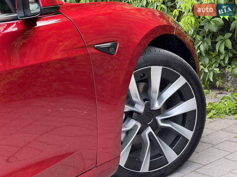 Седан Tesla Model 3 2024 в Стрые