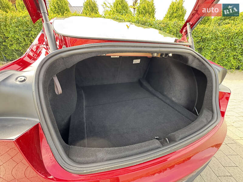 Седан Tesla Model 3 2024 в Стрые