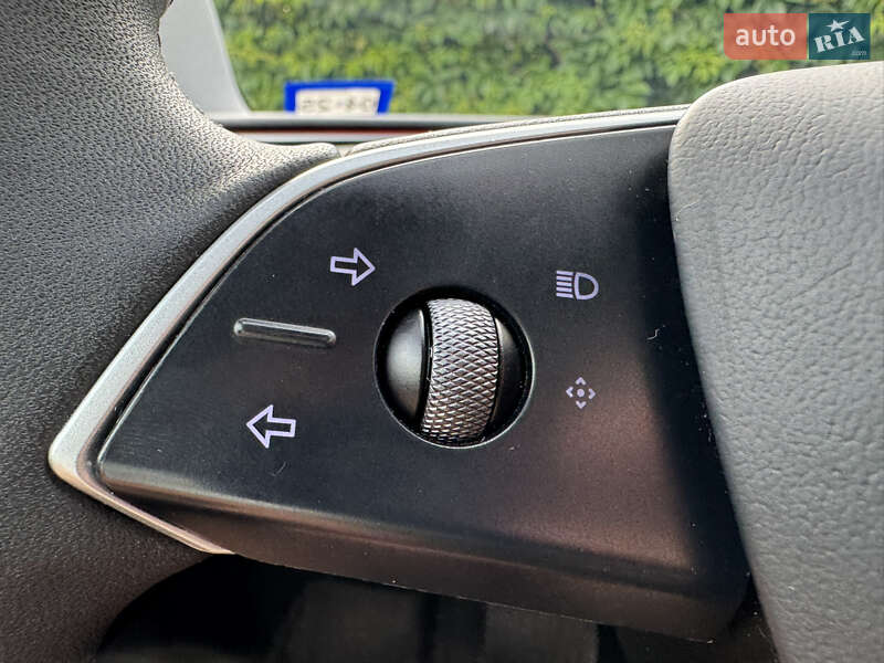 Седан Tesla Model 3 2024 в Стрые