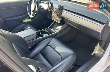 Седан Tesla Model 3 2018 в 