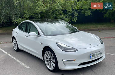 Седан Tesla Model 3 2020 в Виннице