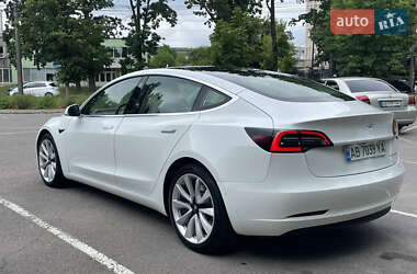 Седан Tesla Model 3 2020 в 