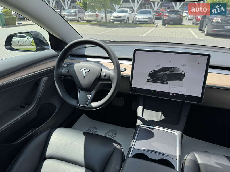 Седан Tesla Model 3 2022 в Хмельницком