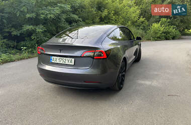 Седан Tesla Model 3 2021 в 