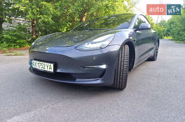 Седан Tesla Model 3 2021 в 