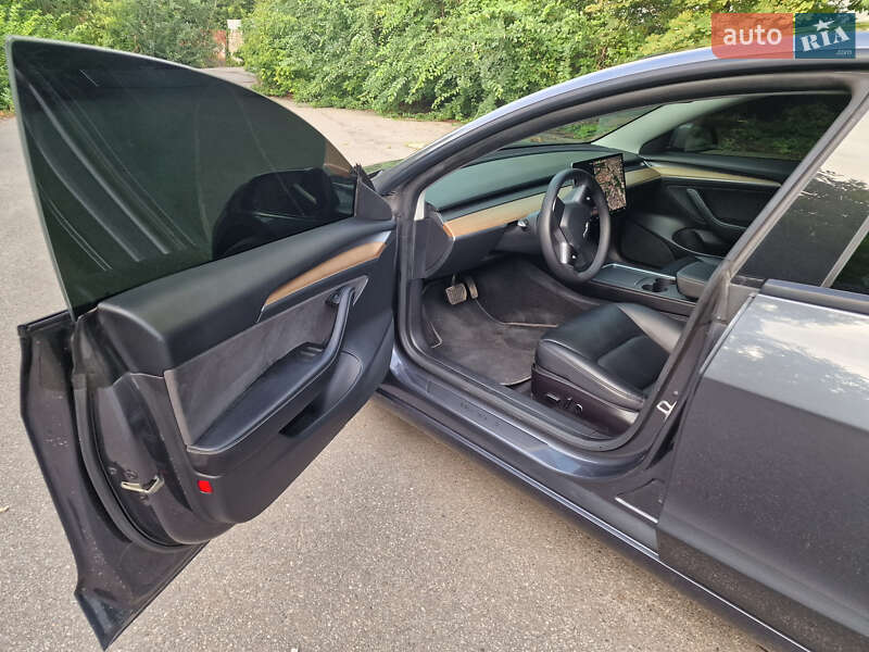 Седан Tesla Model 3 2021 в Харькове
