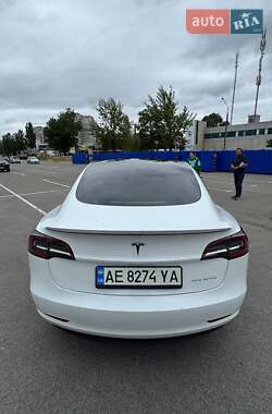 Седан Tesla Model 3 2019 в 