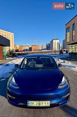 Седан Tesla Model 3 2018 в 