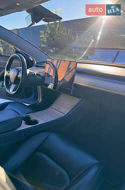 Седан Tesla Model 3 2018 в 