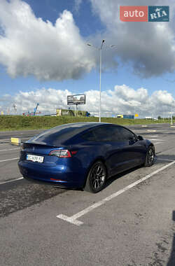 Седан Tesla Model 3 2019 в 