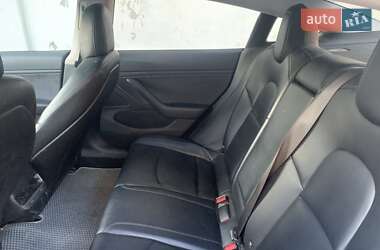 Седан Tesla Model 3 2017 в 