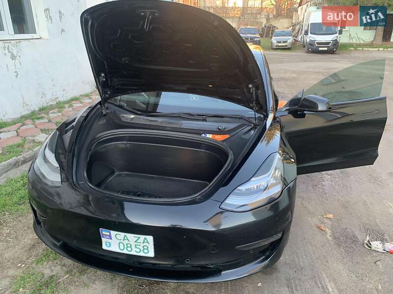 Седан Tesla Model 3 2017 в Києві