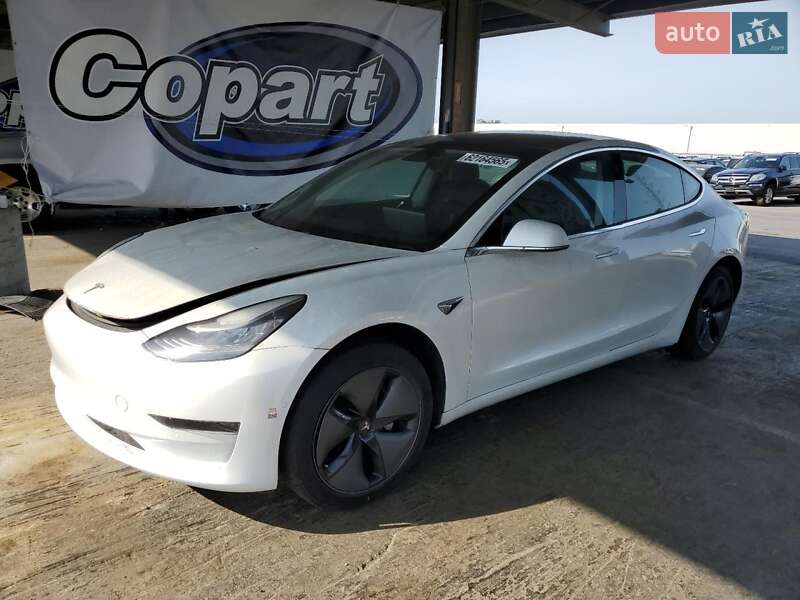 Tesla Model 3 2020