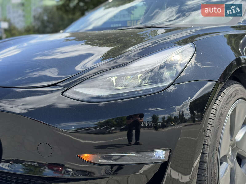 Седан Tesla Model 3 2022 в Хмельницком