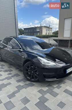 Седан Tesla Model 3 2019 в 