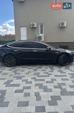 Седан Tesla Model 3 2019 в 