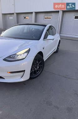 Седан Tesla Model 3 2018 в 