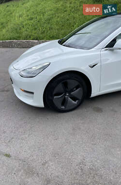 Седан Tesla Model 3 2018 в 
