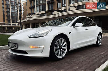 Седан Tesla Model 3 2018 в 