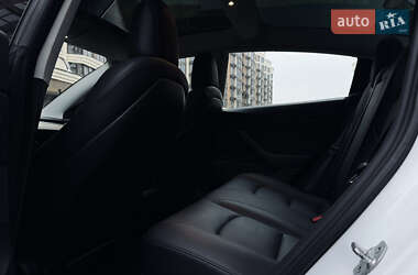 Седан Tesla Model 3 2018 в 