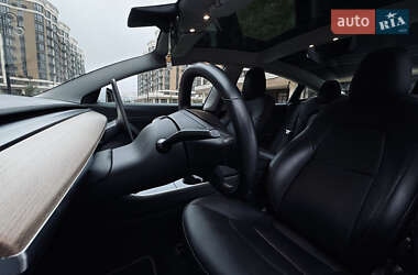 Седан Tesla Model 3 2018 в 