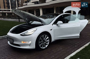 Седан Tesla Model 3 2018 в 
