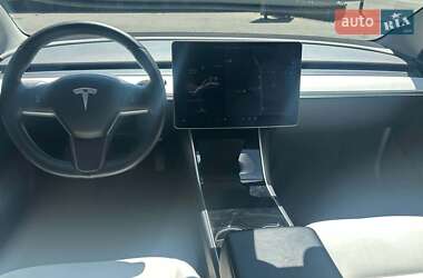 Седан Tesla Model 3 2019 в 