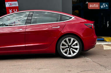 Седан Tesla Model 3 2018 в 