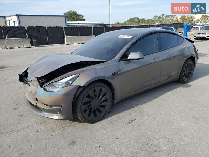 Седан Tesla Model 3 2021 в Кременчуге
