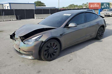 Седан Tesla Model 3 2021 в 