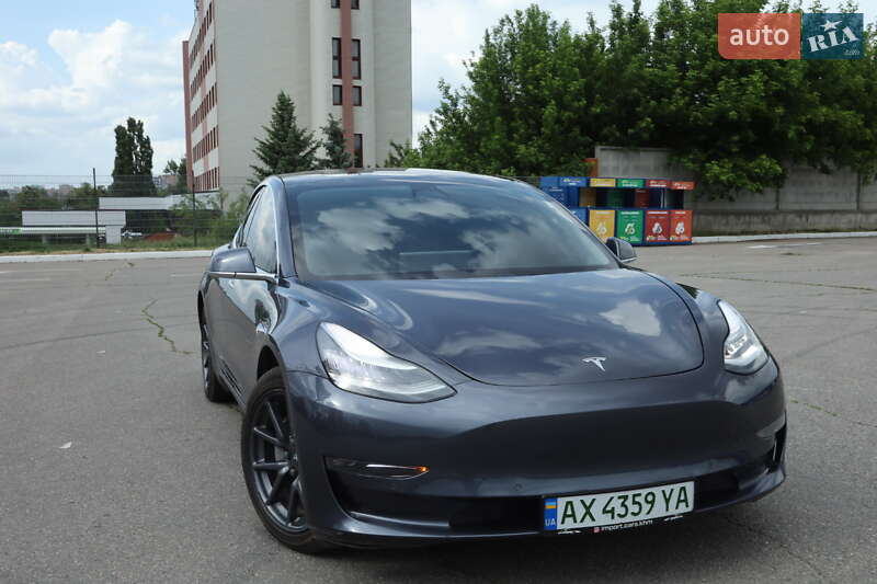 Седан Tesla Model 3 2020 в Харькове