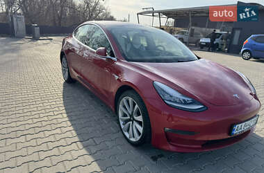 Седан Tesla Model 3 2018 в 
